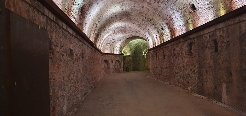  Lucca gut erhaltene Stadtmauer