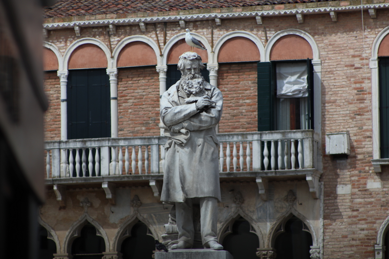 Monumento a Niccolò Tommaseo