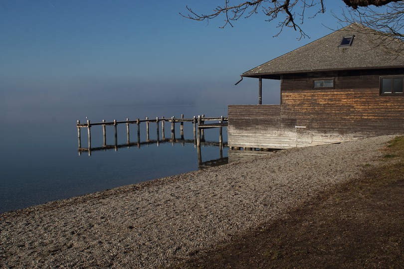 Ruhiges Gewässer im Januar