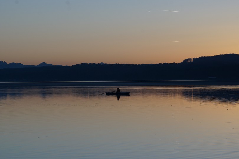 Angler im Sonnenuntergang